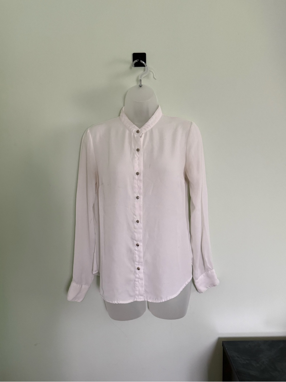 Women's White Long Sleeve Button Down Blouse forever 21 size small